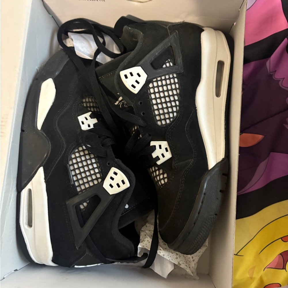 Boys 6-6.5-7y Jordan’s bundle. Jordan 4 1 bred lamelo
